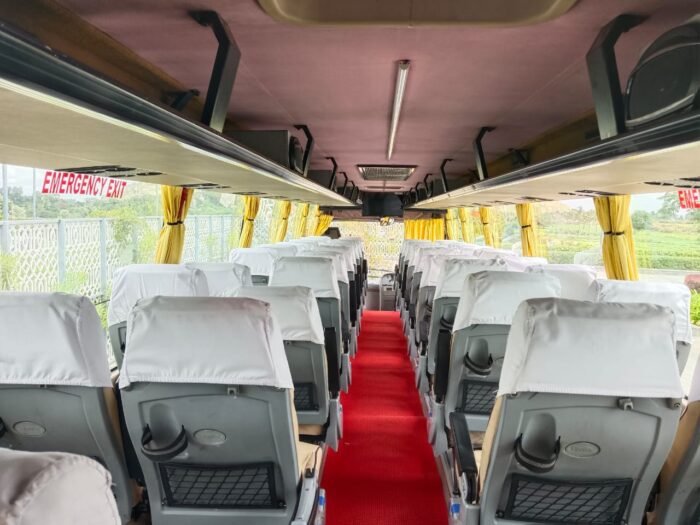 Volvo Bus - Image 3