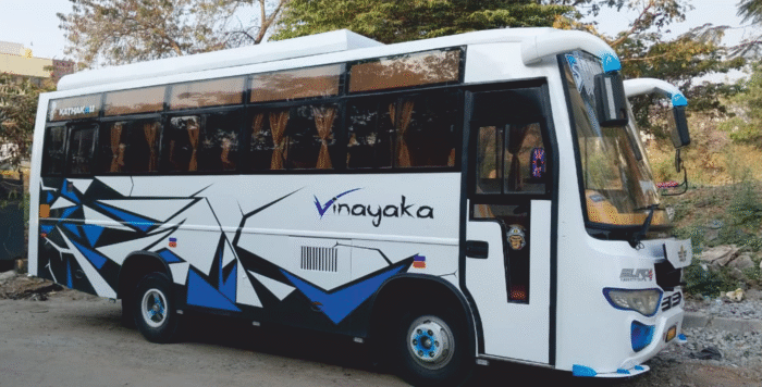 Luxury Bus 25 Seater
