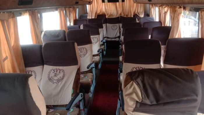 Luxury Bus 21 Seater - Image 3