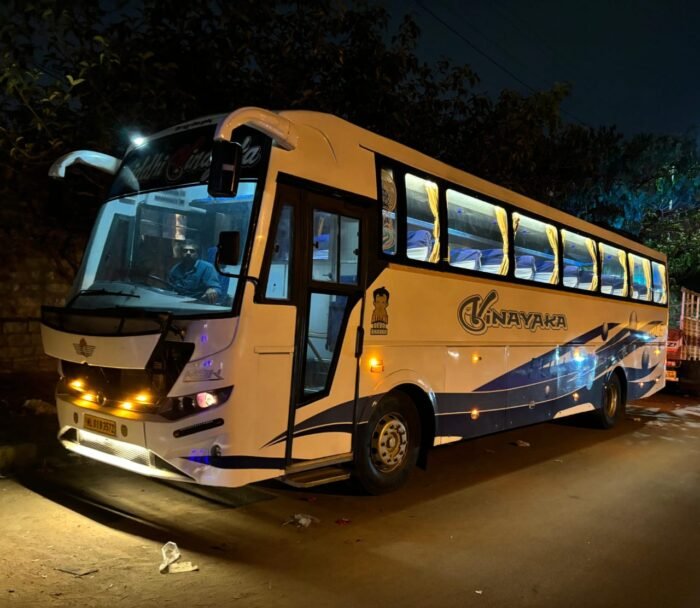 Luxury Bus 45 Seater - Image 2