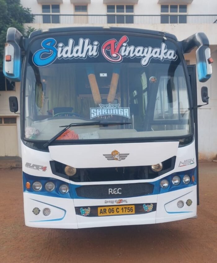 Luxury Bus 40 Seater - Image 8