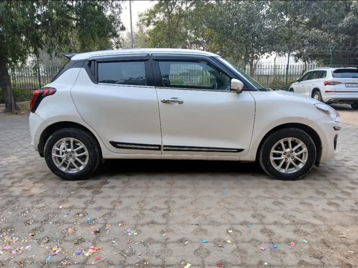 siddhivinayakatoursandtravels Swif Car